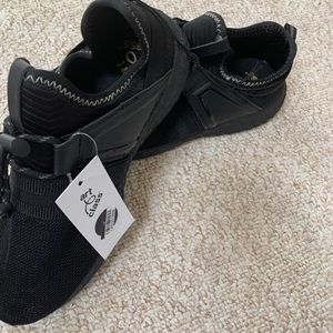 Boys Black watered sport shoe